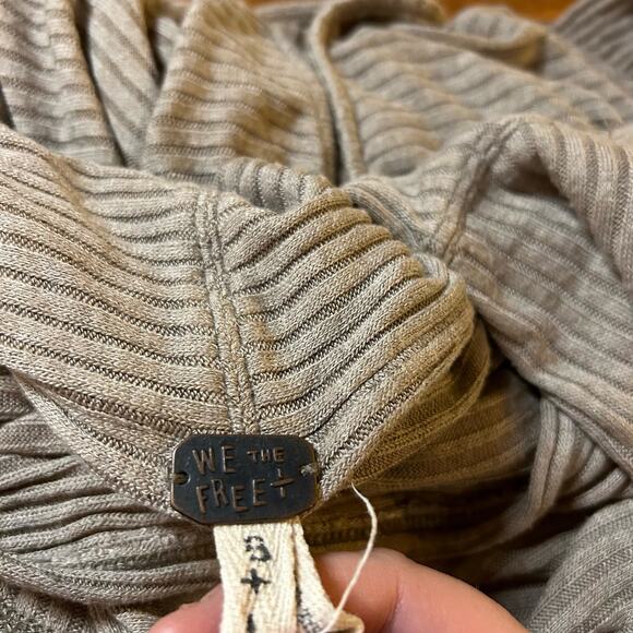 Free People We The Free Small Lover Rib Thermal Split Back Beige Top Oversized - Picture 5 of 6